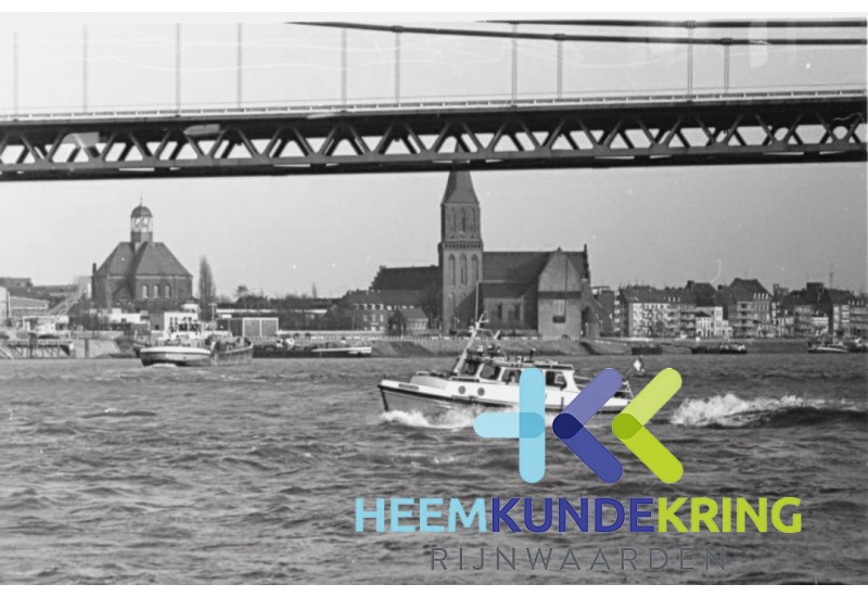 Douane bij brug Emmerich Coll. HKR (3)